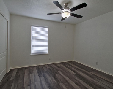 711 Abundance Ln - Photo Thumbnail 22