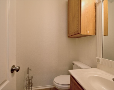 711 Abundance Ln - Photo Thumbnail 10