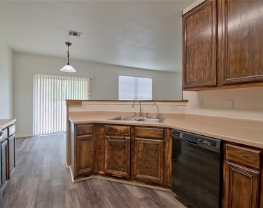 711 Abundance Ln - Photo Thumbnail 6
