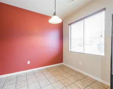 913 Brighton Pl - Photo Thumbnail 14