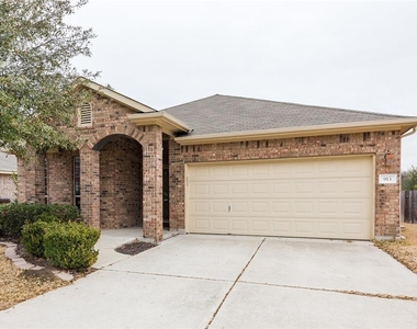 913 Brighton Pl - Photo Thumbnail 1