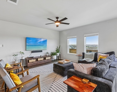 11604 Comano Dr - Photo Thumbnail 8