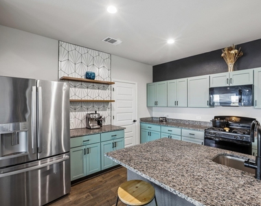 11604 Comano Dr - Photo Thumbnail 17