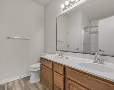 5605 Bentsen Ln - Photo Thumbnail 9