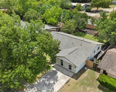 1111 Spearson Ln - Photo Thumbnail 2