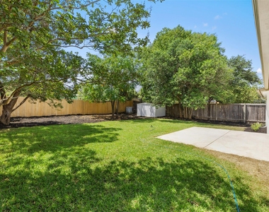 1111 Spearson Ln - Photo Thumbnail 32