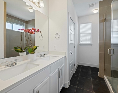 2313 Capulet St - Photo Thumbnail 16