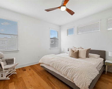 2313 Capulet St - Photo Thumbnail 15