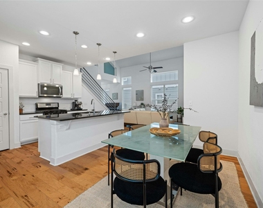 2313 Capulet St - Photo Thumbnail 13