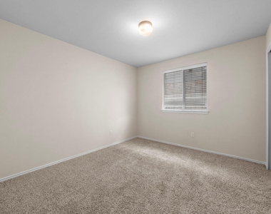9424 Castle Pines Dr - Photo Thumbnail 18