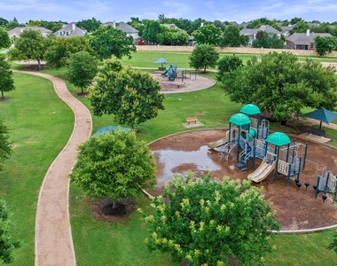 9424 Castle Pines Dr - Photo Thumbnail 32