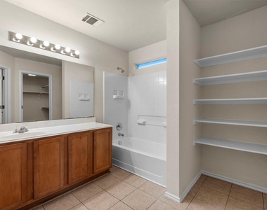 9424 Castle Pines Dr - Photo Thumbnail 15