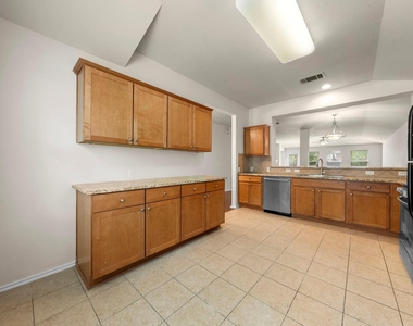 9424 Castle Pines Dr - Photo Thumbnail 7