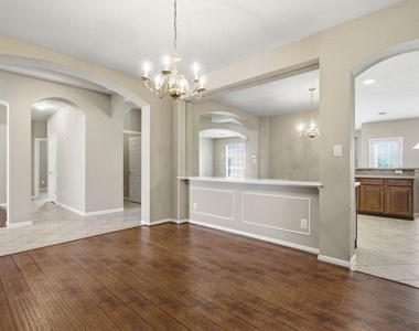 904 Winding Creek Pl - Photo Thumbnail 8