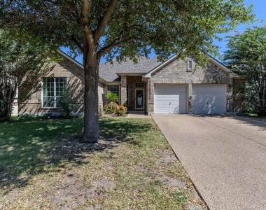 904 Winding Creek Pl - Photo Thumbnail 5