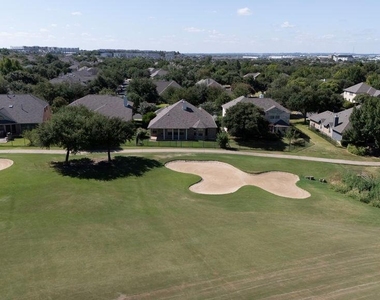 904 Winding Creek Pl - Photo Thumbnail 30