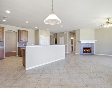904 Winding Creek Pl - Photo Thumbnail 10