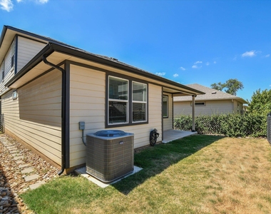 204 Merrick Rd - Photo Thumbnail 30