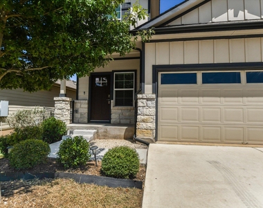 204 Merrick Rd - Photo Thumbnail 3