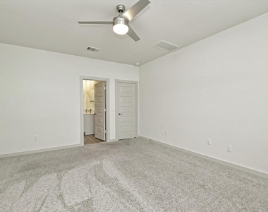 204 Merrick Rd - Photo Thumbnail 17