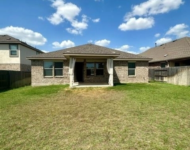 135 Smokebush Trl - Photo Thumbnail 13
