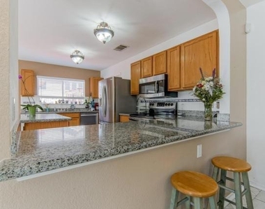 1020 Skylark Hill Ln - Photo Thumbnail 8