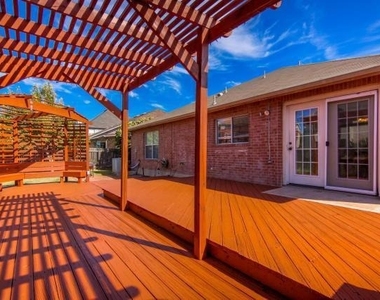 1020 Skylark Hill Ln - Photo Thumbnail 28