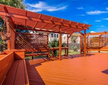 1020 Skylark Hill Ln - Photo Thumbnail 25