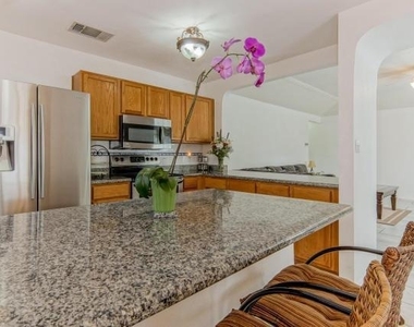 1020 Skylark Hill Ln - Photo Thumbnail 7