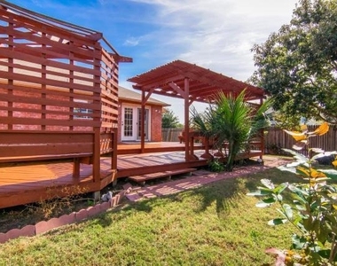 1020 Skylark Hill Ln - Photo Thumbnail 24