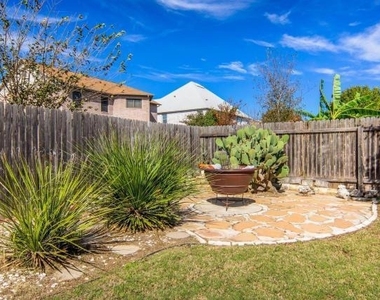 1020 Skylark Hill Ln - Photo Thumbnail 26