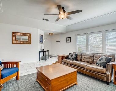 1020 Skylark Hill Ln - Photo Thumbnail 3