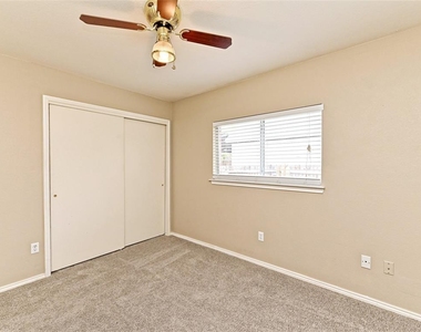 1020 Skylark Hill Ln - Photo Thumbnail 14