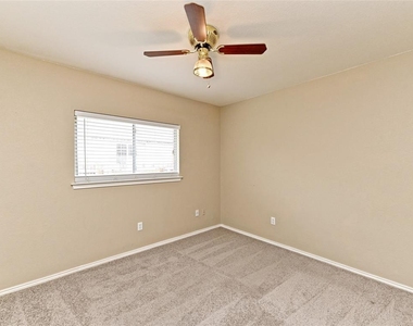 1020 Skylark Hill Ln - Photo Thumbnail 15