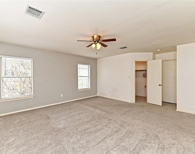 1020 Skylark Hill Ln - Photo Thumbnail 18