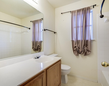 14440 Lilley Brook Cv - Photo Thumbnail 15