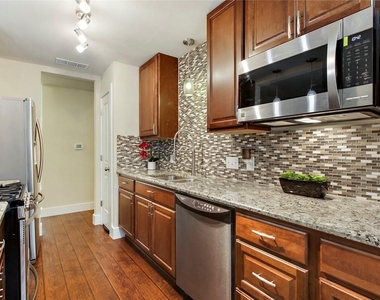 6101 Harwin Ln - Photo Thumbnail 5