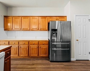 3112 Burks Ln - Photo Thumbnail 8