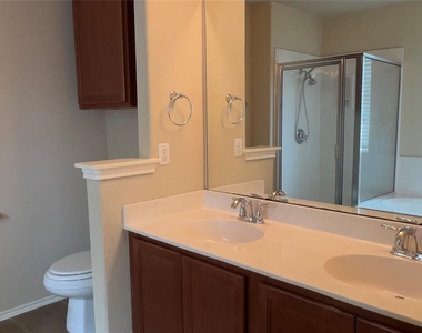 357 Nottingham Loop - Photo Thumbnail 7