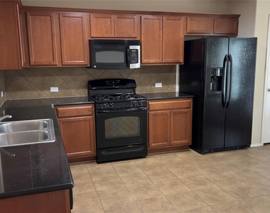 357 Nottingham Loop - Photo Thumbnail 4