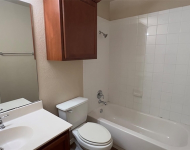 357 Nottingham Loop - Photo Thumbnail 14