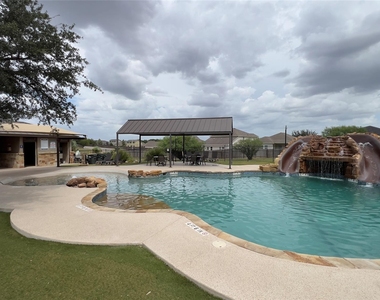 357 Nottingham Loop - Photo Thumbnail 21