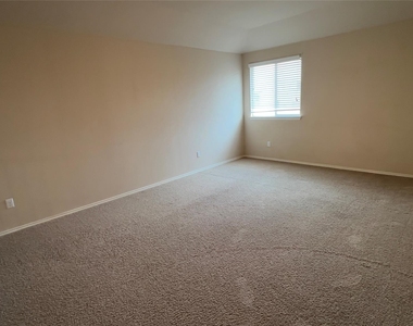 357 Nottingham Loop - Photo Thumbnail 12