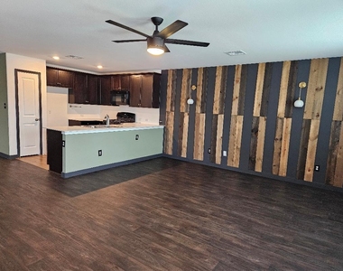17721 Somerville Ct - Photo Thumbnail 2