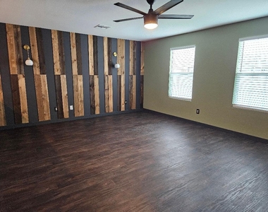 17721 Somerville Ct - Photo Thumbnail 1