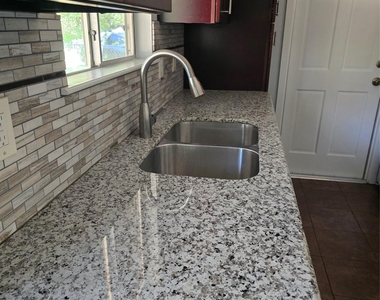 1106 Fauntleroy Trl - Photo Thumbnail 31