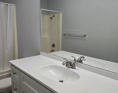 1106 Fauntleroy Trl - Photo Thumbnail 16