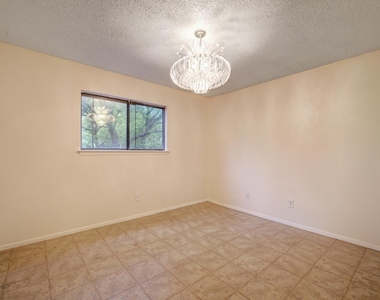 10509 Doering Ln - Photo Thumbnail 24