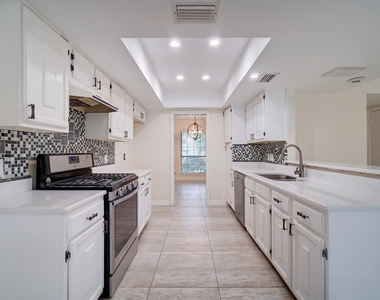 10509 Doering Ln - Photo Thumbnail 6