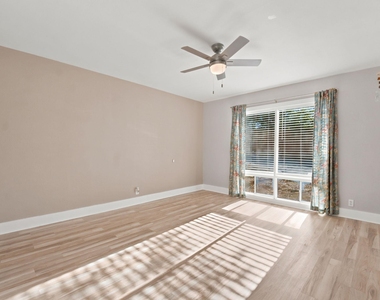 5332 Balcones Dr - Photo Thumbnail 8